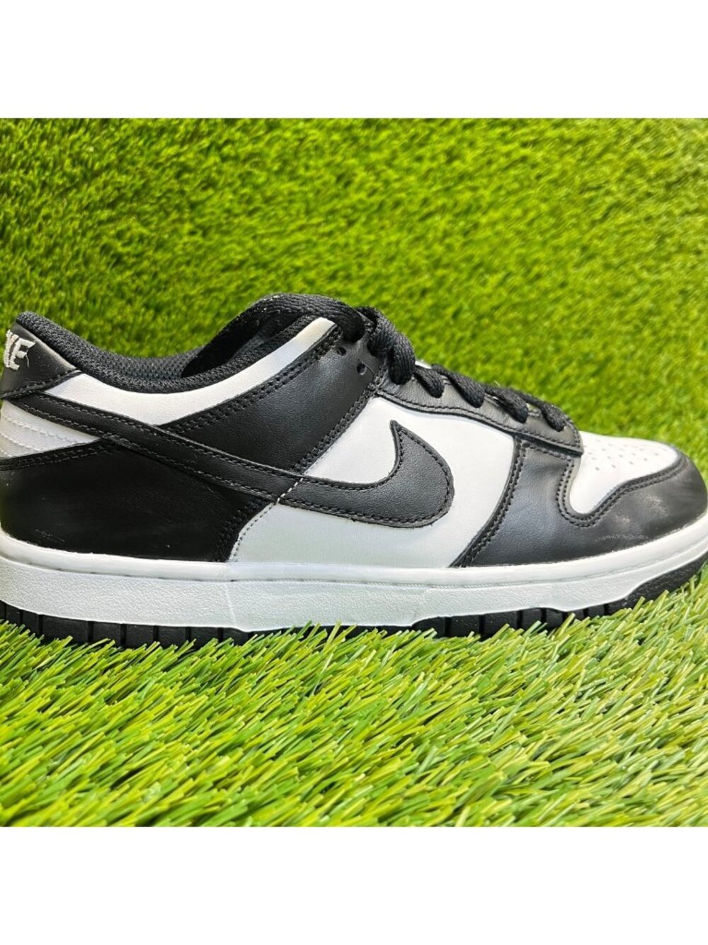 Nike Dunk Low Retro‎ Boys Size 7Y White Black Athletic Leather Shoes Sneakers